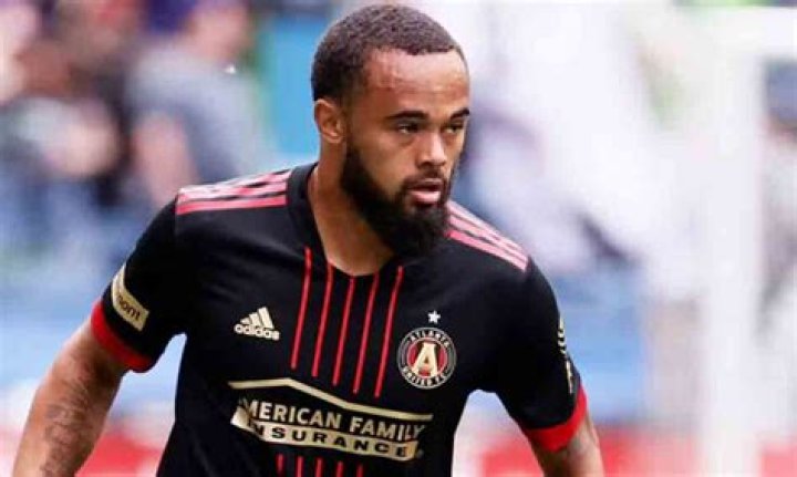 Anton Walkes Height, Weight, Net Worth, Age, Birthday, Wikipedia, Who, Instagram, Biography